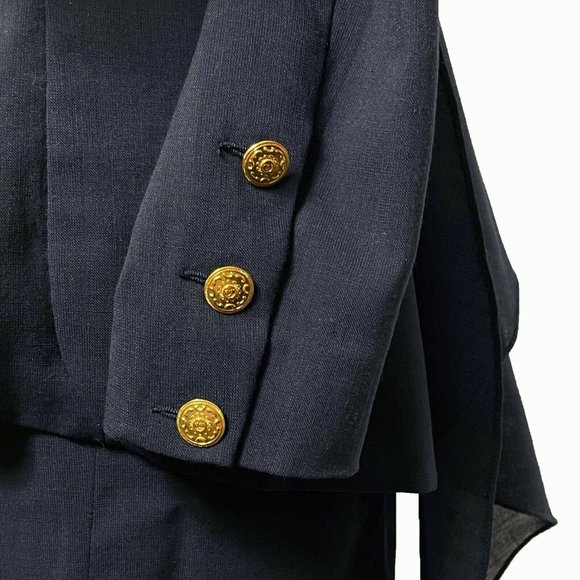 CHANEL - Wool Suit Cascade Jacket and Skirt - CC Buttons - Navy / Gold 36 US 6 - Picture 11 of 13